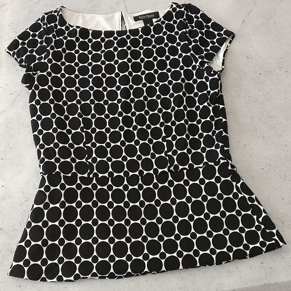 White House Black Market t shirt